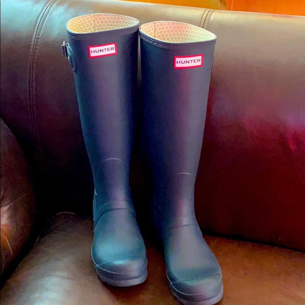 Hunter tall boots — Navy Matte — Size 7 (38)